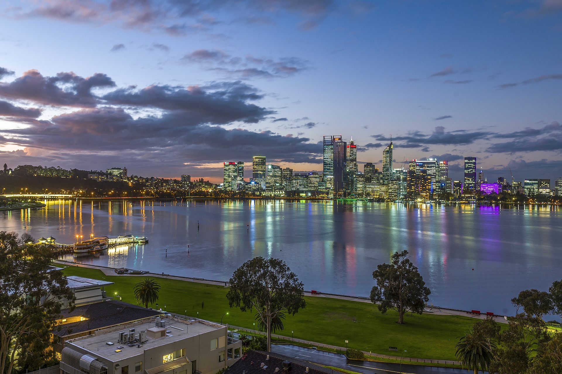 3A/8 Parker Street, South Perth For Sale by Luxury Real Estate Sales - image 1